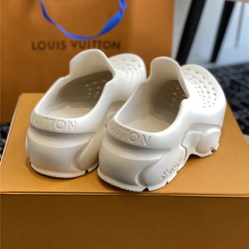 High Quality Luxury Louis Vuitton New Shark Slippers product detail
