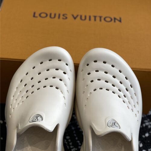 High Quality Luxury Louis Vuitton New Shark Slippers product detail
