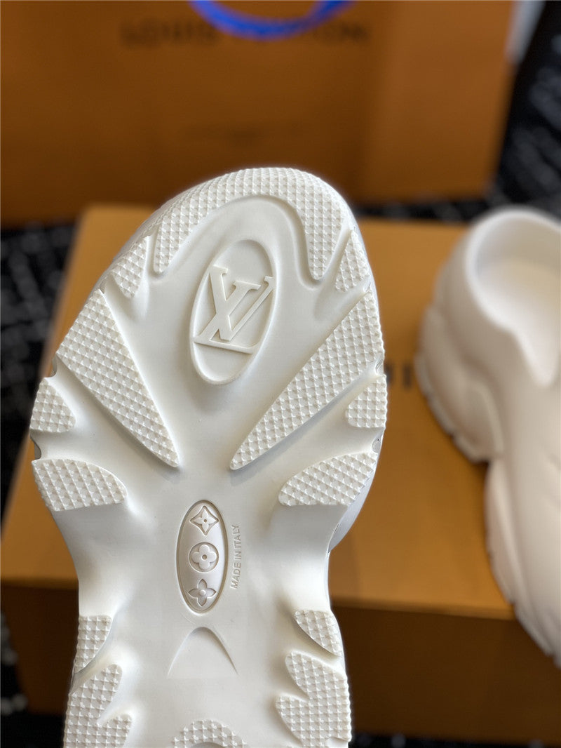 High Quality Luxury Louis Vuitton New Shark Slippers product detail