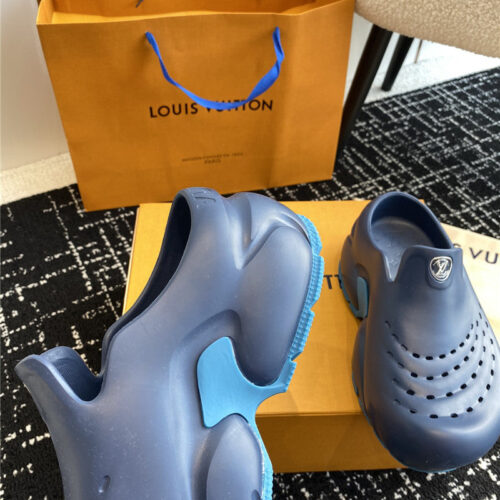 High Quality Luxury Louis Vuitton New Shark Slippers – Style 29571 product detail