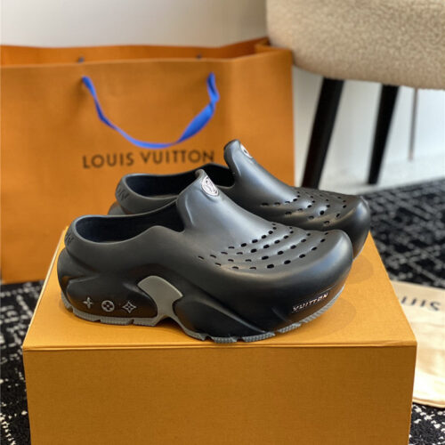 High Quality Luxury Louis Vuitton New Shark Slippers – Style 62339