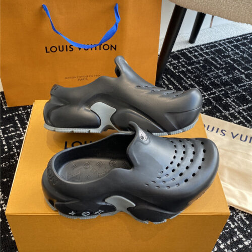 High Quality Luxury Louis Vuitton New Shark Slippers – Style 62339 alternate view