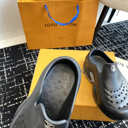 High Quality Luxury Louis Vuitton New Shark Slippers – Style 62339 product detail