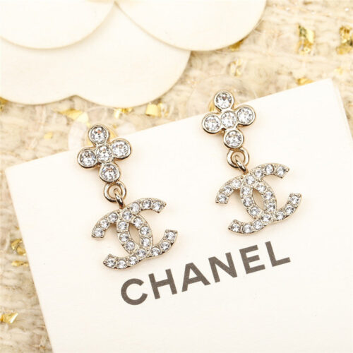 High Quality Luxury Chanel Handmade Four-Leaf Clover Earrings alternate view