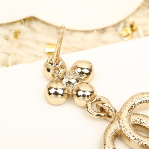 High Quality Luxury Chanel Handmade Four-Leaf Clover Earrings product detail