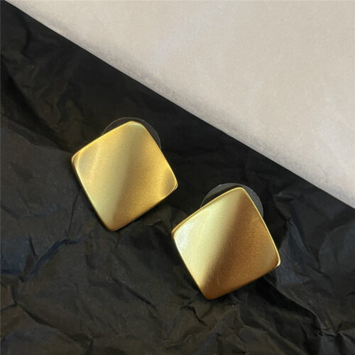 High Quality Luxury Fendi Fashion Simple Earrings alternate view