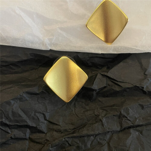 High Quality Luxury Fendi Fashion Simple Earrings product detail