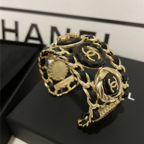 High Quality Luxury Chanel Retro Multi-Element Wide Bracelet product detail