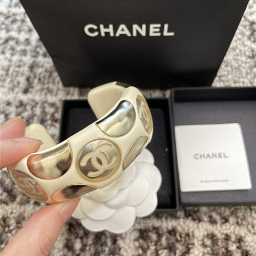 High Quality Luxury Chanel Acrylic Bracelet – Style 49656 alternate view