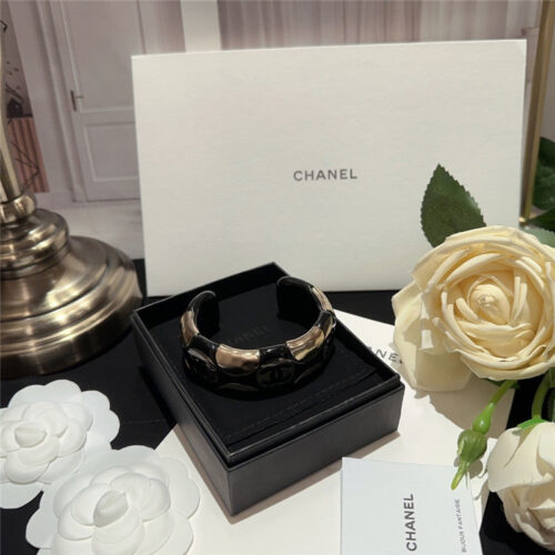 High Quality Luxury Chanel Acrylic Bracelet – Style 49658 alternate view