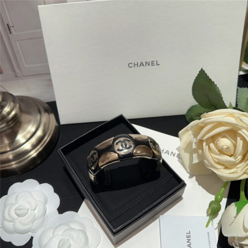 High Quality Luxury Chanel Acrylic Bracelet – Style 49658 product detail