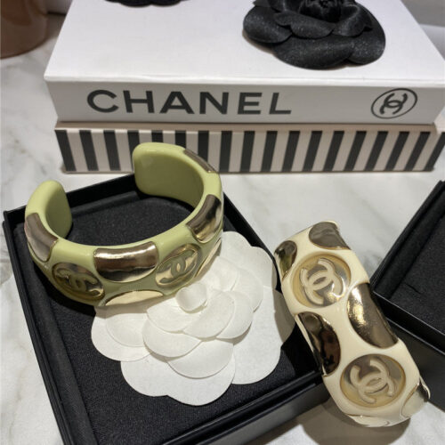 High Quality Luxury Chanel Acrylic Bracelet product detail