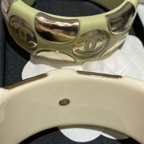 High Quality Luxury Chanel Acrylic Bracelet product detail
