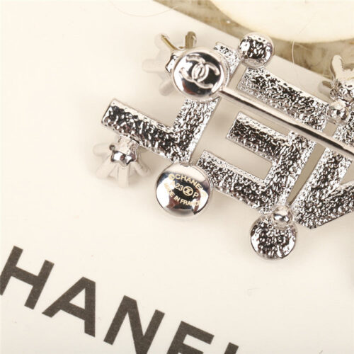 High Quality Luxury Chanel Letter Crystal Brooch product detail