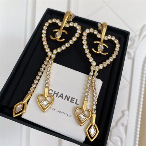High Quality Luxury Chanel Small Incense Ear Clip alternate view