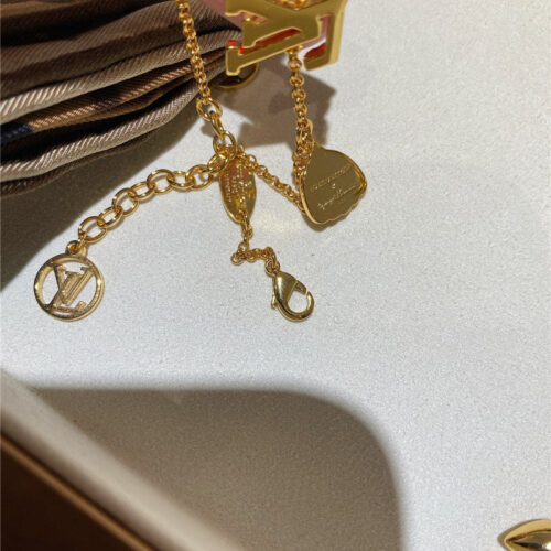 High Quality Luxury Louis Vuitton Classic Polka Dot Element Necklace – Style 51120 product detail