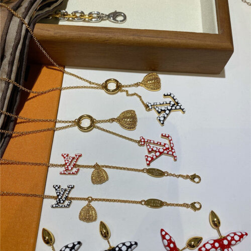 High Quality Luxury Louis Vuitton Classic Polka Dot Element Necklace – Style 51120 product detail