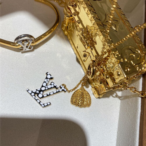 High Quality Luxury Louis Vuitton Classic Polka Dot Element Necklace – Style 51118 product detail