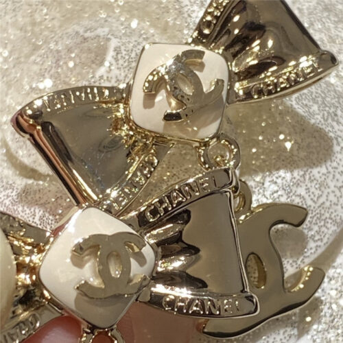 High Quality Luxury Chanel Creamy White Bow Earrings product detail