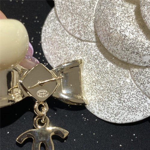 High Quality Luxury Chanel Creamy White Bow Earrings product detail