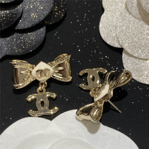 High Quality Luxury Chanel Creamy White Bow Earrings product detail