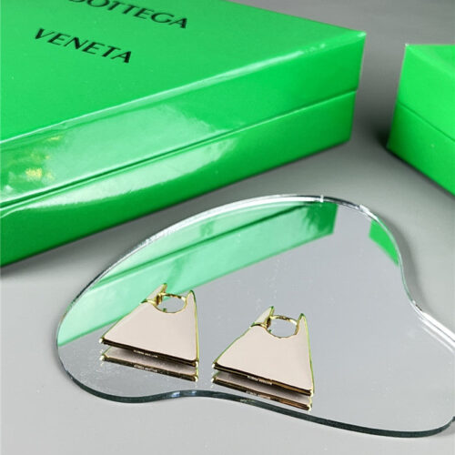 High Quality Luxury Bottega Veneta Enamel Triangle Earrings product detail