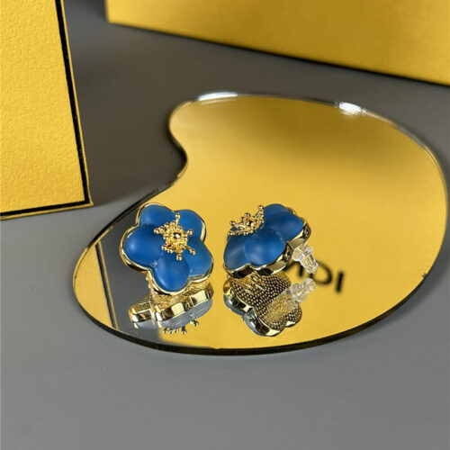 High Quality Luxury Fendi Flower Stud Earrings product detail