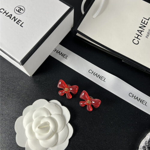 High Quality Luxury Chanel Second-Hand Acrylic Earrings product detail