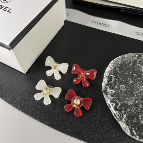 High Quality Luxury Chanel Second-Hand Acrylic Earrings product detail