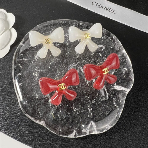 High Quality Luxury Chanel Second-Hand Acrylic Earrings product detail