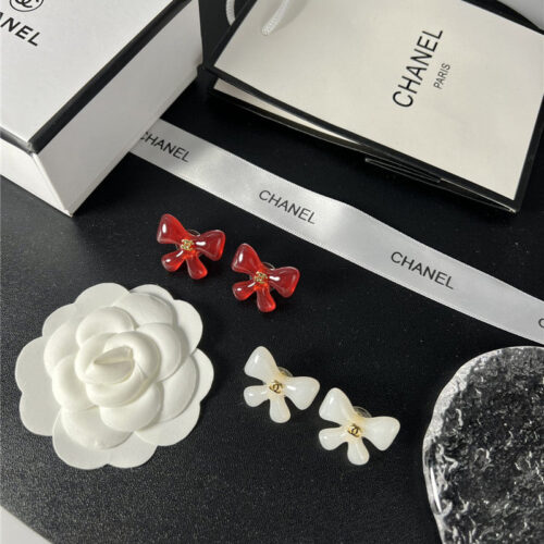 High Quality Luxury Chanel Second-Hand Acrylic Earrings product detail