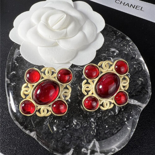 High Quality Luxury Chanel Second-Hand Glass Earrings – Style 50418 product detail