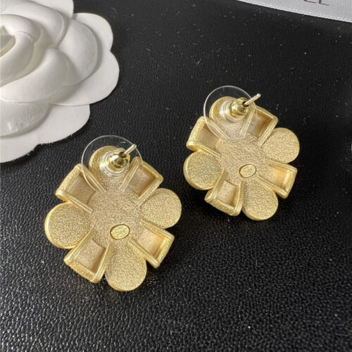 High Quality Luxury Chanel Second-Hand Glass Earrings product detail