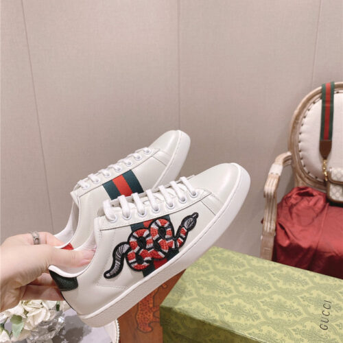 High Quality Luxury Gucci Classic Sports Lace-Up White Shoes – Style 77555 product detail