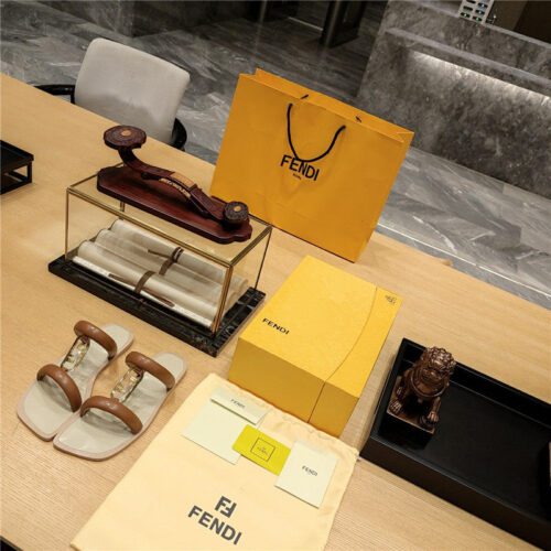 High Quality Luxury Fendi Flat Beach Sandals – Style 19763 product detail