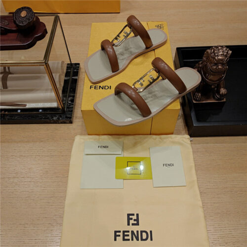 High Quality Luxury Fendi Flat Beach Sandals – Style 19763 product detail