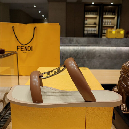 High Quality Luxury Fendi Flat Beach Sandals – Style 19763 product detail