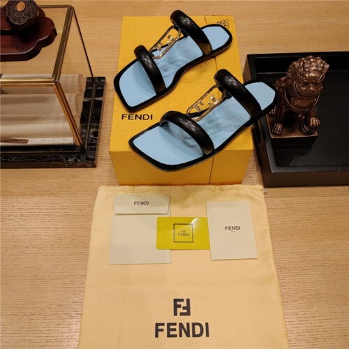 High Quality Luxury Fendi Flat Beach Sandals – Style 71731 product detail