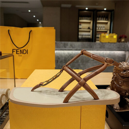 High Quality Luxury Fendi Flat Beach Sandals – Style 22003 product detail