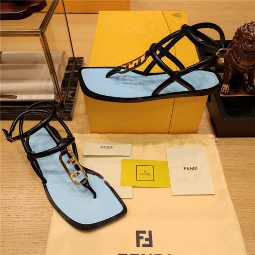 High Quality Luxury Fendi Flat Beach Sandals – Style 75667 product detail