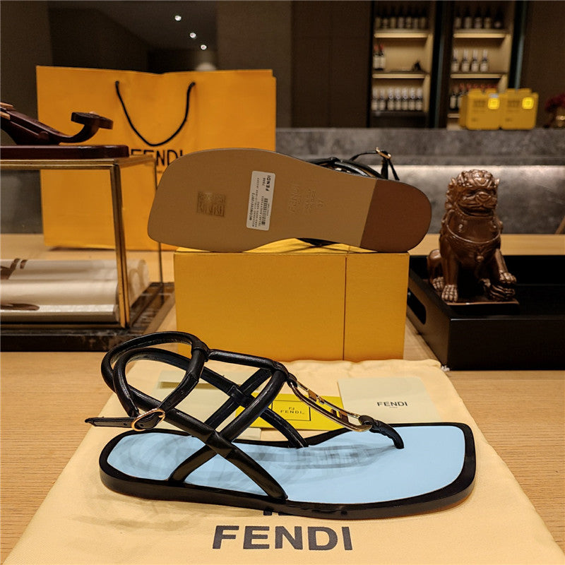 High Quality Luxury Fendi Flat Beach Sandals – Style 75667 product detail