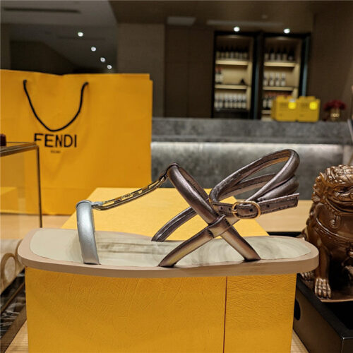 High Quality Luxury Fendi Flat Beach Sandals – Style 99955 product detail