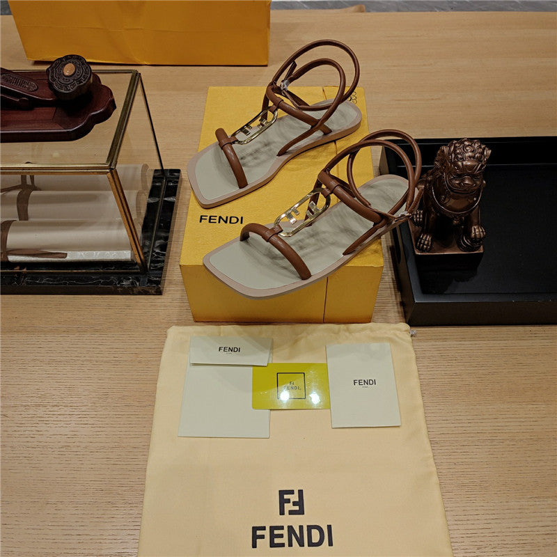 High Quality Luxury Fendi Flat Beach Sandals product detail