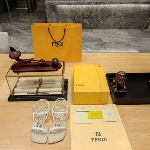High Quality Luxury Fendi Flat Beach Sandals – Style 84691 alternate view