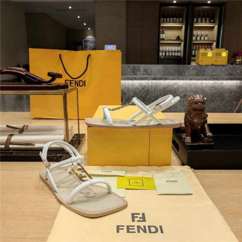 High Quality Luxury Fendi Flat Beach Sandals – Style 84691 product detail