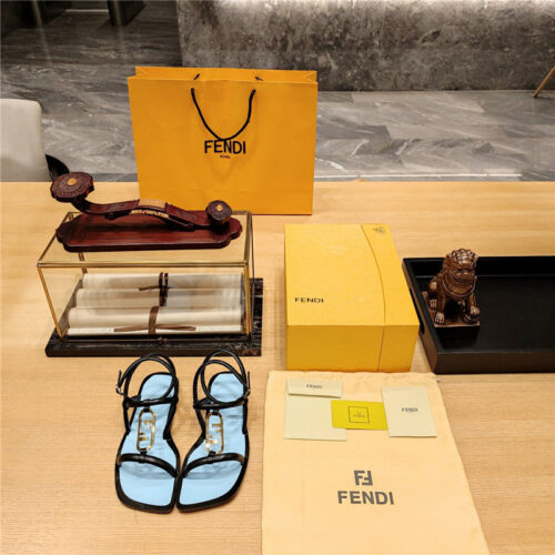 High Quality Luxury Fendi Flat Beach Sandals – Style 41747 alternate view