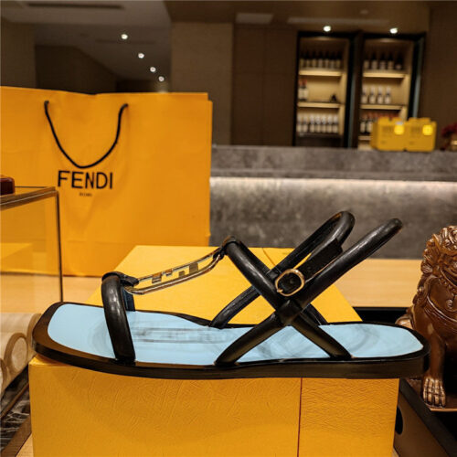 High Quality Luxury Fendi Flat Beach Sandals – Style 41747 product detail