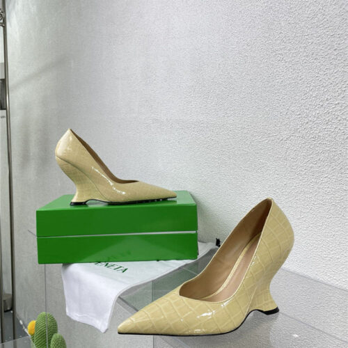 High Quality Luxury Bottega Veneta Puntas Wedge Pumps – Style 19494 product detail