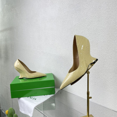 High Quality Luxury Bottega Veneta Puntas Wedge Pumps – Style 19494 product detail