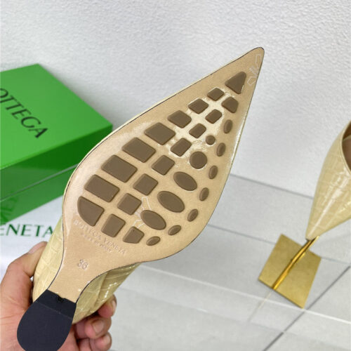 High Quality Luxury Bottega Veneta Puntas Wedge Pumps – Style 19494 product detail